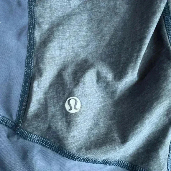Lululemon Cropped Leggings with Zip Pocket - Picture 5 of 7
